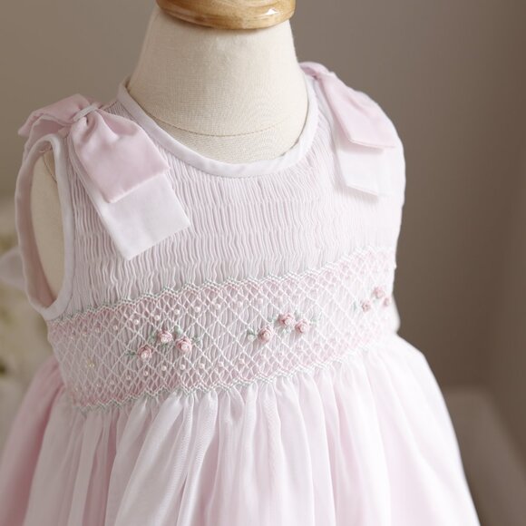 White Smocked Dress Pearls Pink Trim Flower Girl Special Occasion Size 2T LOVELY - Picture 2 of 7